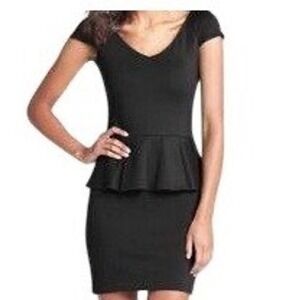 Amanda Uprichard Black Peplum Cap Sleeve V Neck Mini Dress size Medium